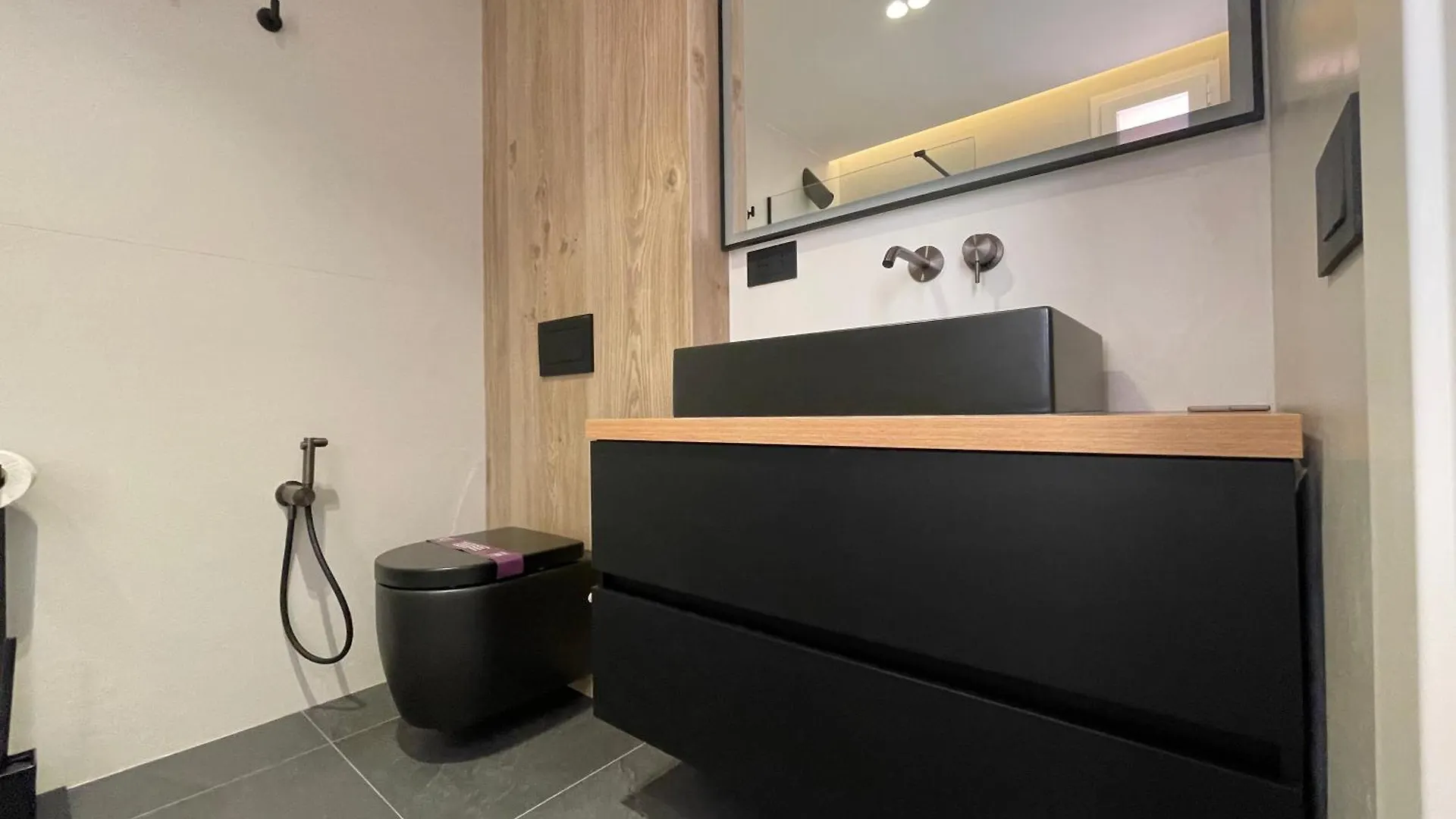 Apartment 2 Bedroom Penthouse Olbia Italy