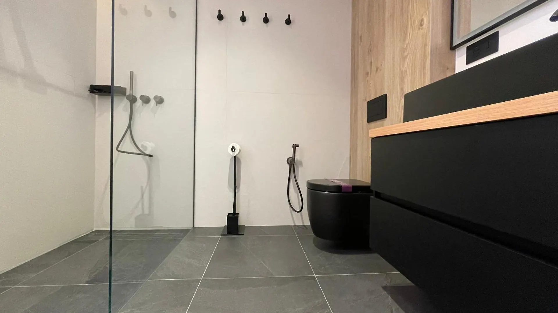 Apartment 2 Bedroom Penthouse Olbia Italy